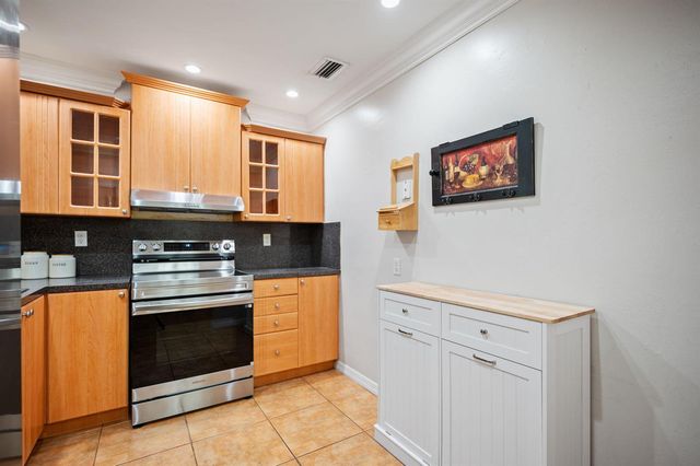 1035 SW 100th Court, Miami, FL 33174