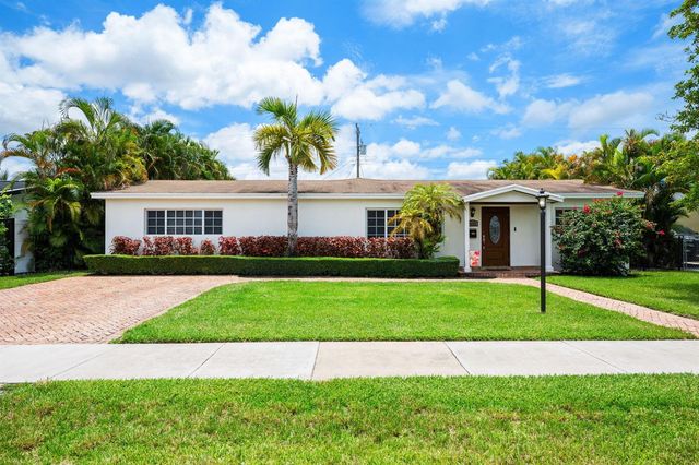 1035 SW 100th Court, Miami, FL 33174
