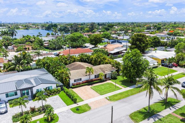 1035 SW 100th Court, Miami, FL 33174