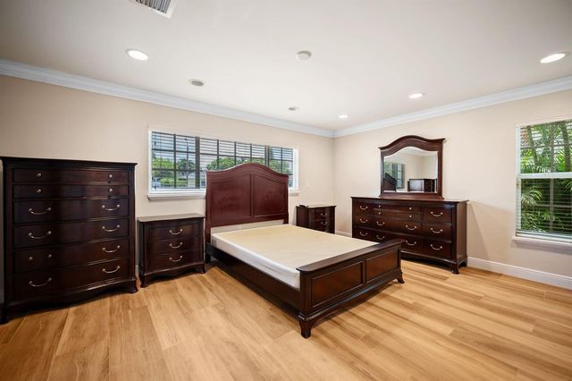 1035 SW 100th Court, Miami, FL 33174