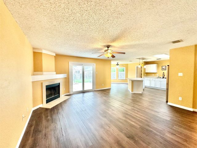 3165 Spyglass Drive, Grand Prairie, TX 75052