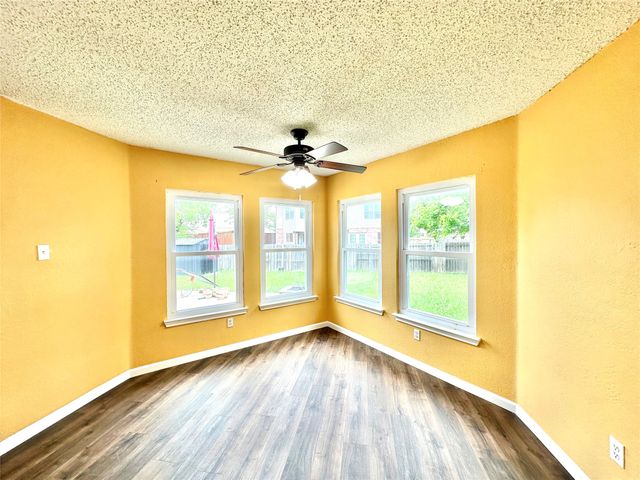 3165 Spyglass Drive, Grand Prairie, TX 75052