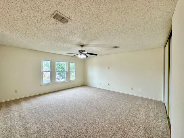 3165 Spyglass Drive, Grand Prairie, TX 75052