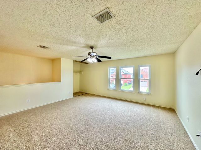 3165 Spyglass Drive, Grand Prairie, TX 75052