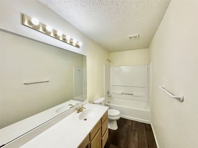 3165 Spyglass Drive, Grand Prairie, TX 75052