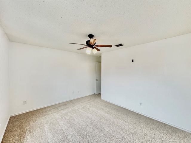 3165 Spyglass Drive, Grand Prairie, TX 75052