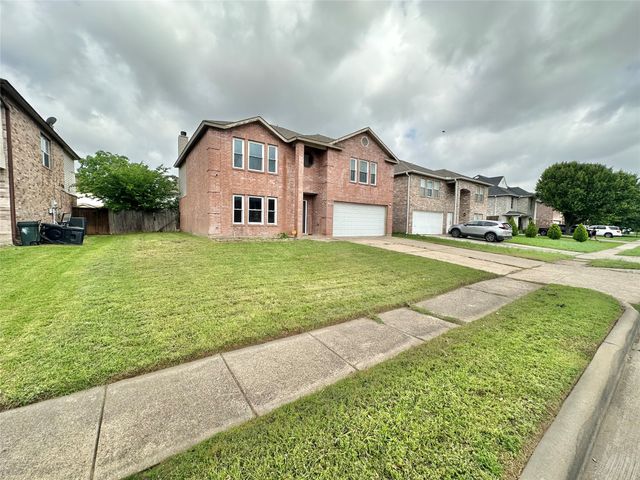 3165 Spyglass Drive, Grand Prairie, TX 75052