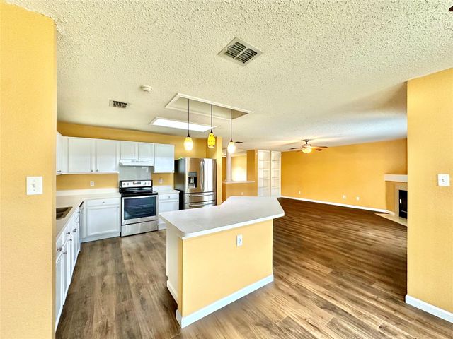 3165 Spyglass Drive, Grand Prairie, TX 75052