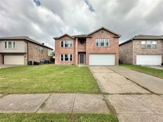 3165 Spyglass Drive, Grand Prairie, TX 75052