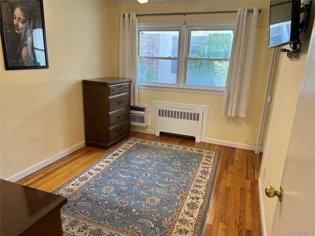 98 Wright Road, Rockville Centre, NY 11570