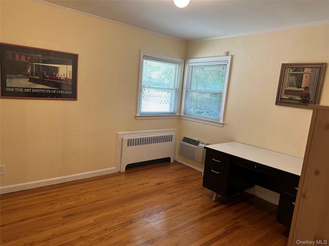 98 Wright Road, Rockville Centre, NY 11570