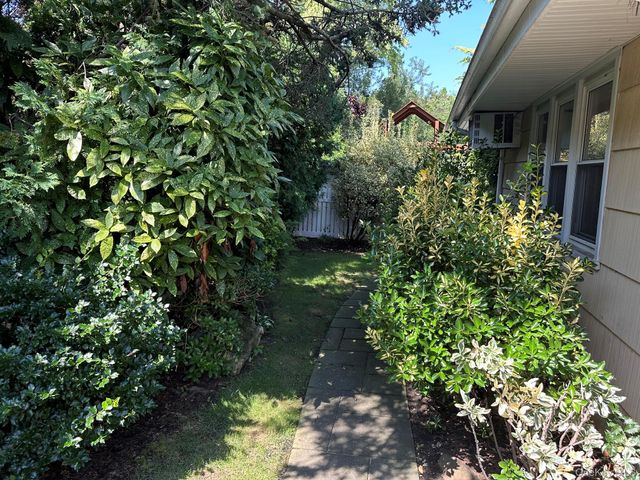 98 Wright Road, Rockville Centre, NY 11570