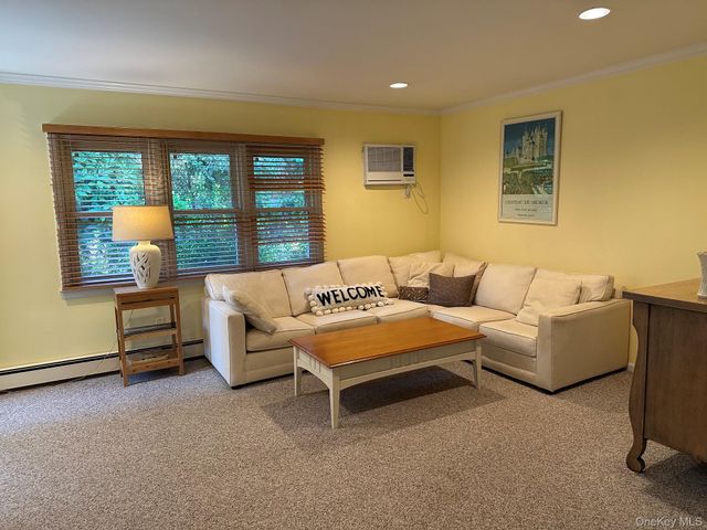 98 Wright Road, Rockville Centre, NY 11570