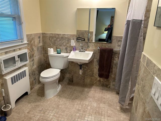 98 Wright Road, Rockville Centre, NY 11570