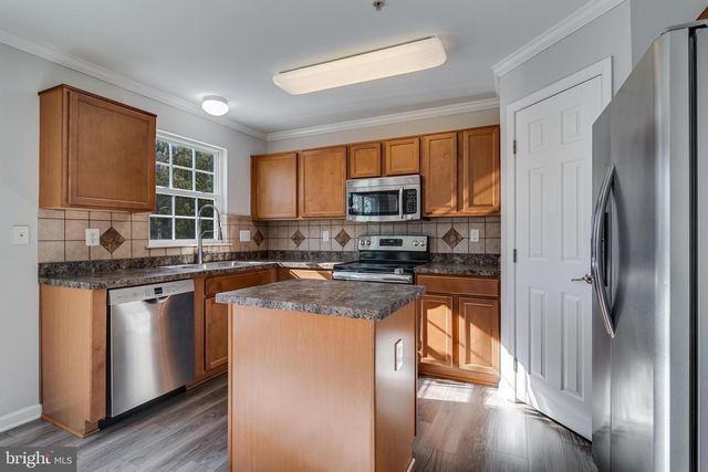 5141 ROYAL BIRKDALE AVE, Waldorf, MD 20602