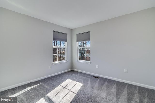 5141 ROYAL BIRKDALE AVE, Waldorf, MD 20602