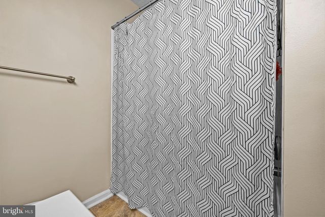 8073 STONEWALL BRIGADE CT, Manassas, VA 20109