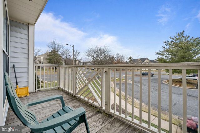 8073 STONEWALL BRIGADE CT, Manassas, VA 20109