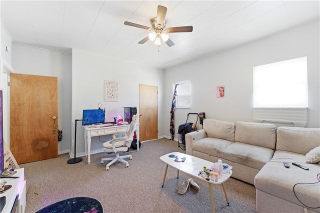 427 Taylor St, Bloomfield, PA 15224