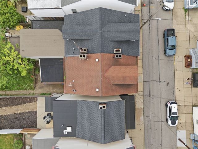 427 Taylor St, Bloomfield, PA 15224