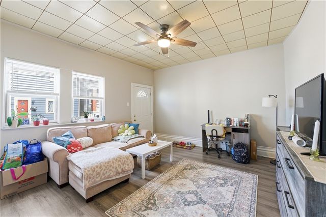 427 Taylor St, Bloomfield, PA 15224