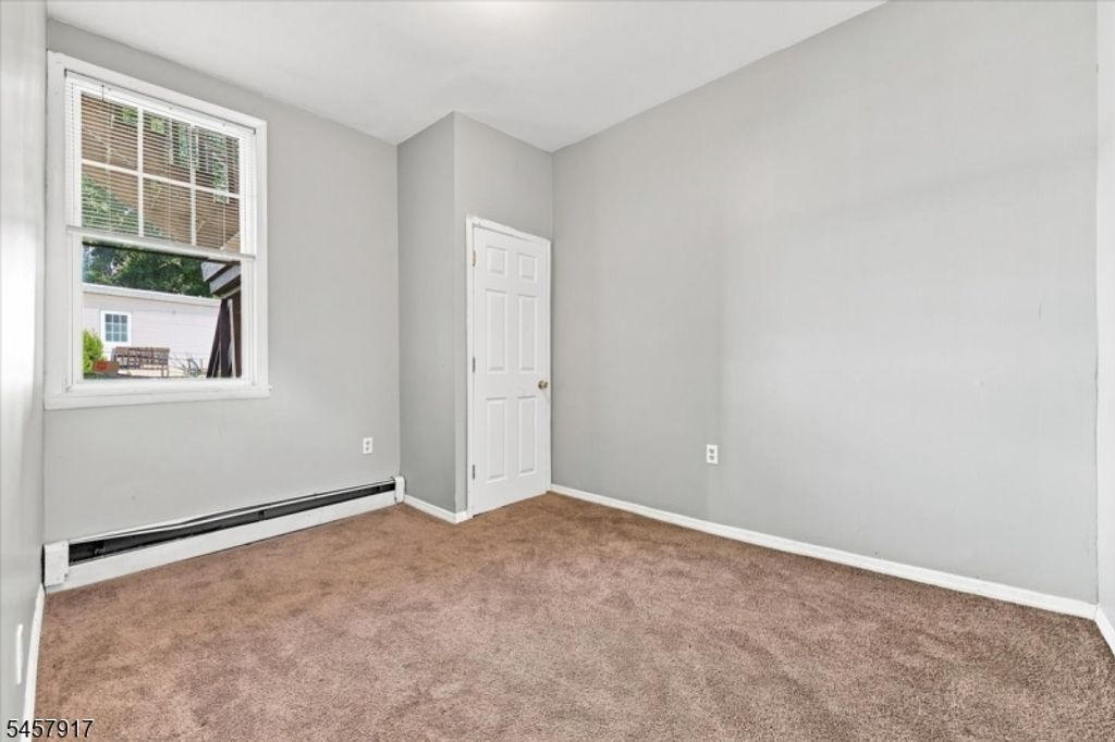 293 Ogden St, City Of Orange Twp., NJ 07050 — photo 4