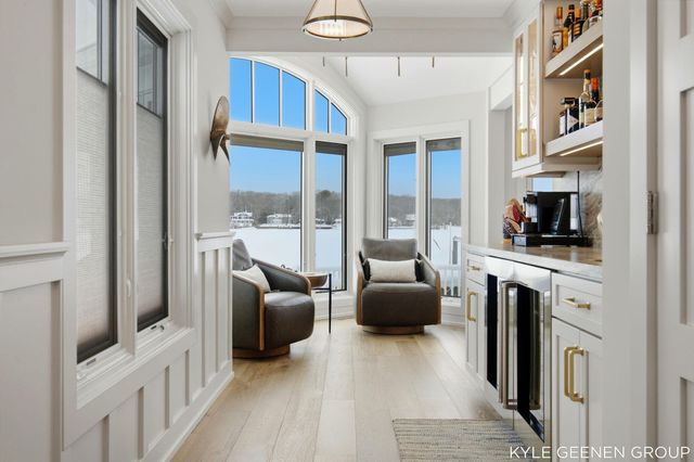 555 Locust Avenue, Holland, MI 49423