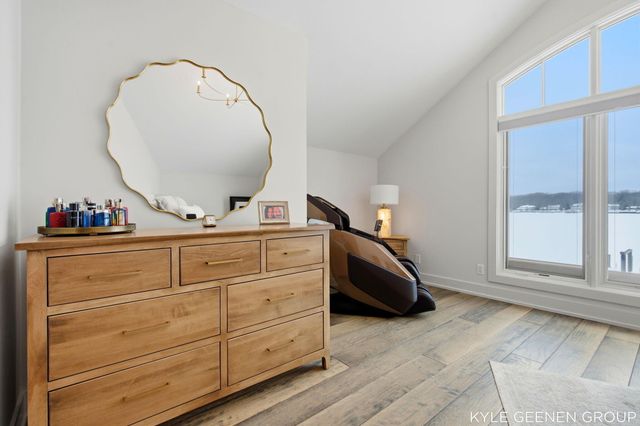 555 Locust Avenue, Holland, MI 49423