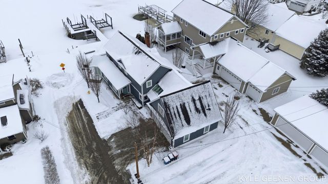 555 Locust Avenue, Holland, MI 49423