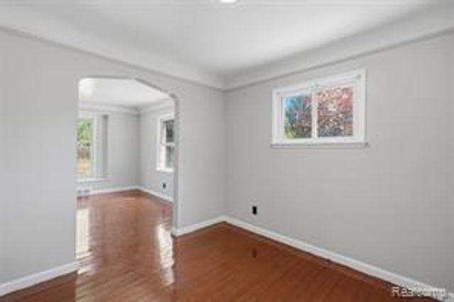 7335 Curtis Street, Detroit, MI 48221