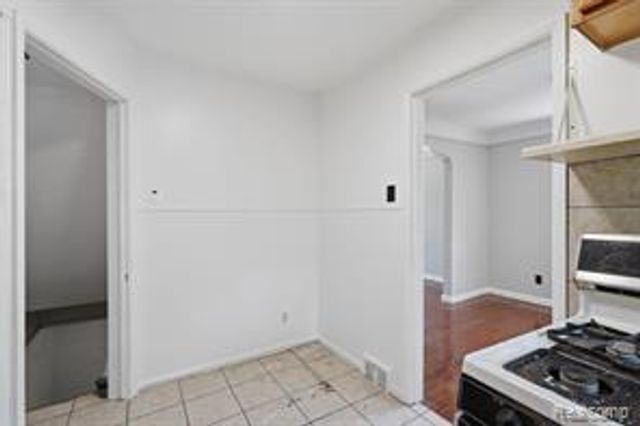 7335 Curtis Street, Detroit, MI 48221