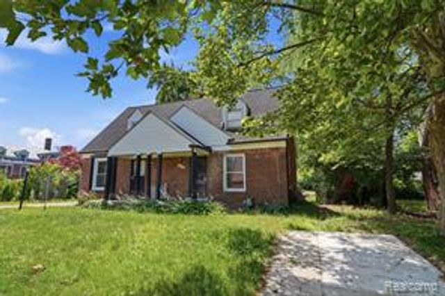 7335 Curtis Street, Detroit, MI 48221