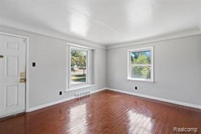 7335 Curtis Street, Detroit, MI 48221