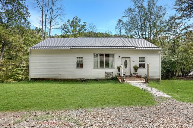 1260 Big Oak LN, Wirtz, VA 24184