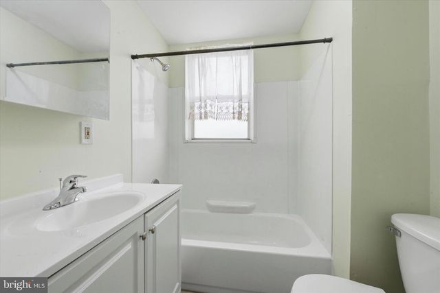 5901 CHRISTIAN ST, Philadelphia, PA 19143