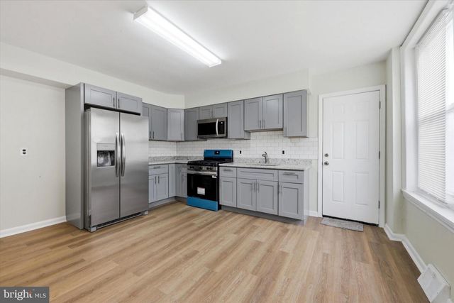 5901 CHRISTIAN ST, Philadelphia, PA 19143