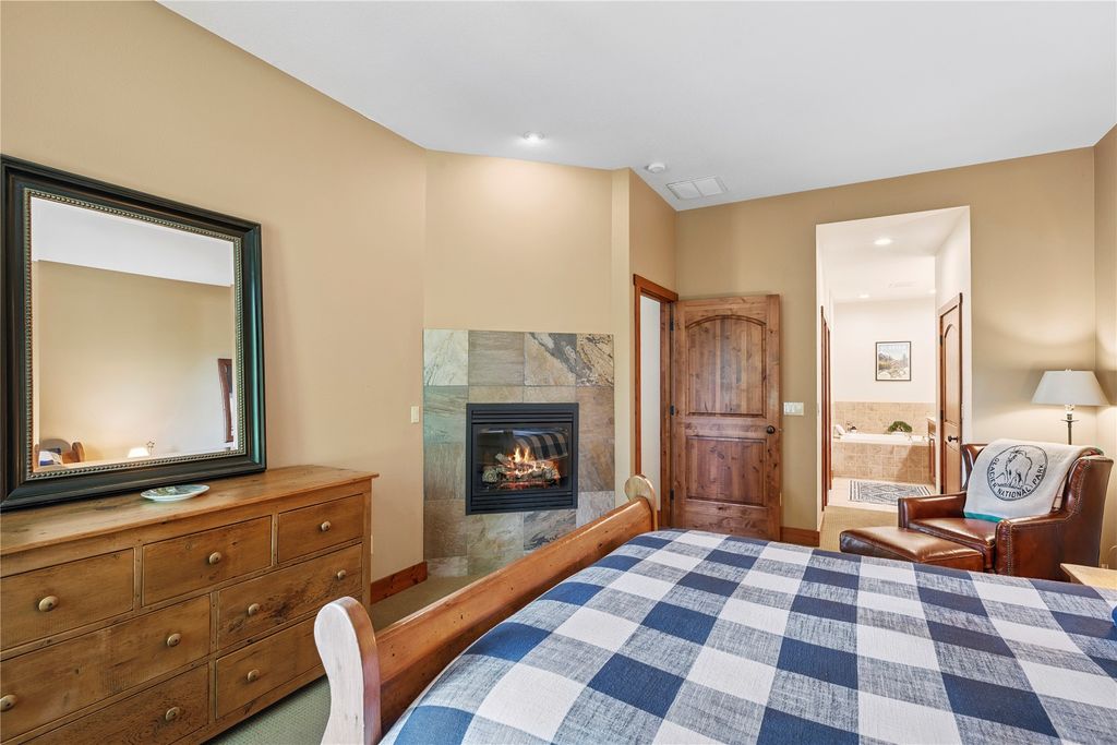 3813 Tamarack Avenue B, Whitefish, MT 59937 photo 22