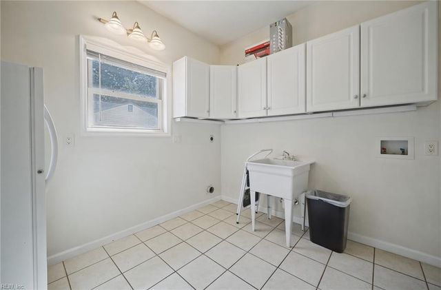 1509 Hodges Ferry RD, Portsmouth, VA 23701