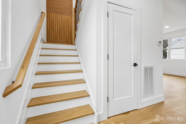 58 N Fern Street, Edison, NJ 08817