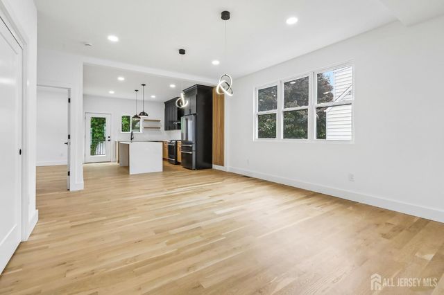 58 N Fern Street, Edison, NJ 08817
