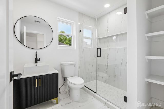 58 N Fern Street, Edison, NJ 08817