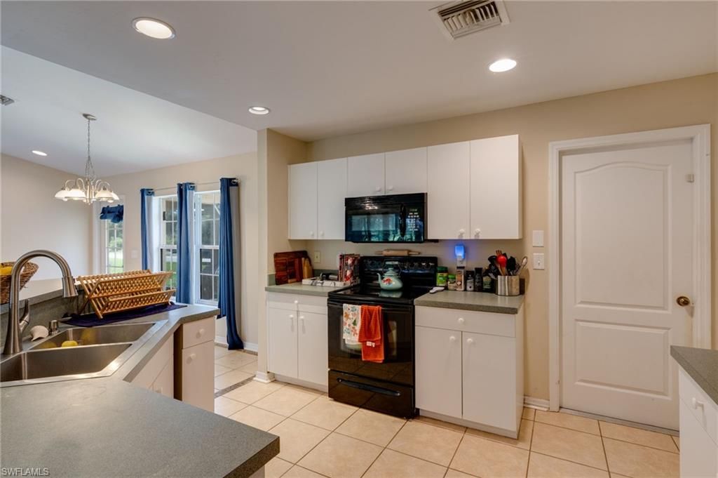 104 W 11th ST, LEHIGH ACRES, FL 33972 — photo 2