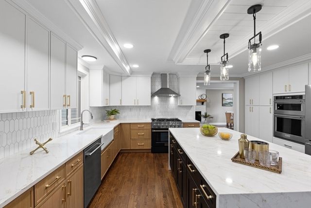 12 Brookside Ln, Norfolk, MA 02056