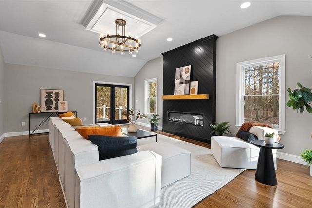 12 Brookside Ln, Norfolk, MA 02056