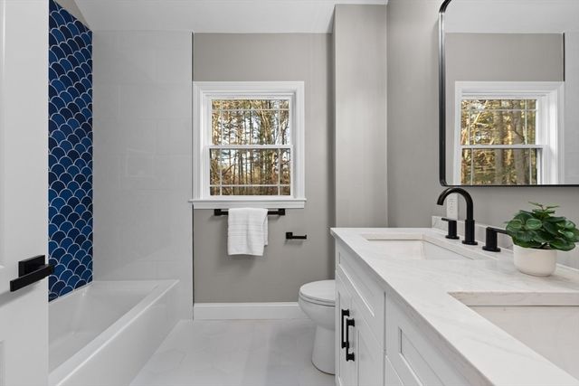 12 Brookside Ln, Norfolk, MA 02056