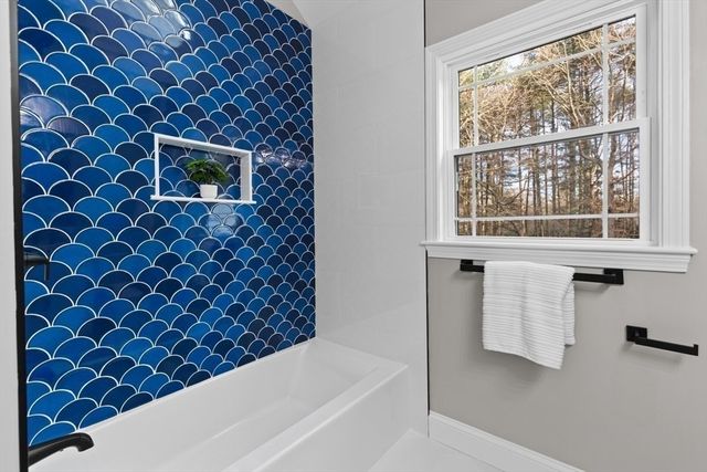 12 Brookside Ln, Norfolk, MA 02056