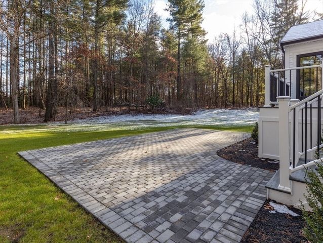12 Brookside Ln, Norfolk, MA 02056