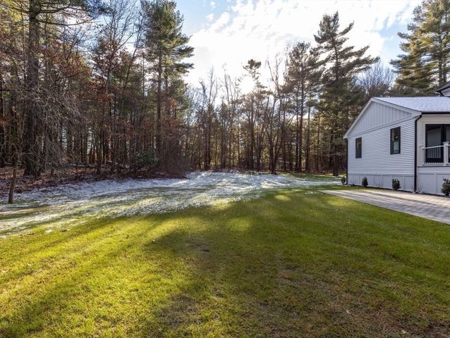 12 Brookside Ln, Norfolk, MA 02056