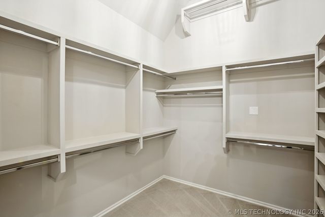 9069 E 62nd Place S, Tulsa, OK 74133