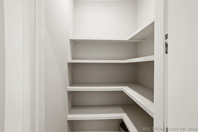 9069 E 62nd Place S, Tulsa, OK 74133